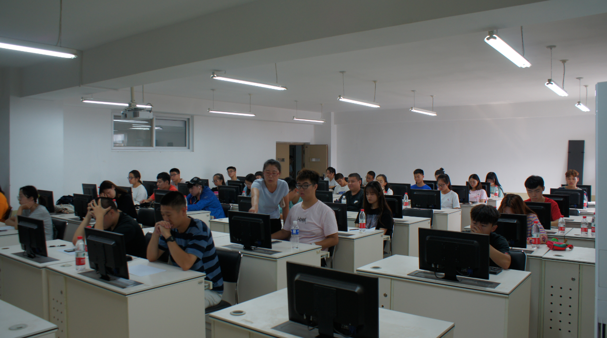 信息素养比赛现场